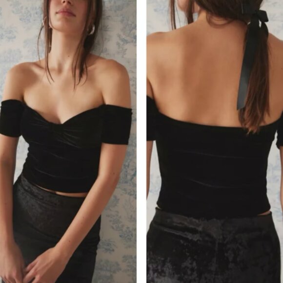 🖤 NWT Kimchi Blue Esme Velvet Off-Shoulder Sweetheart Crop Top | M (fits S-M) - Picture 4 of 7